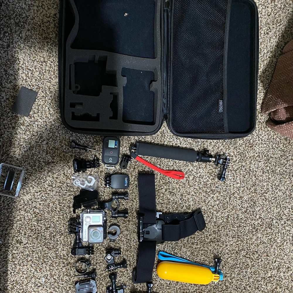 Go Pro hero 3 bundle